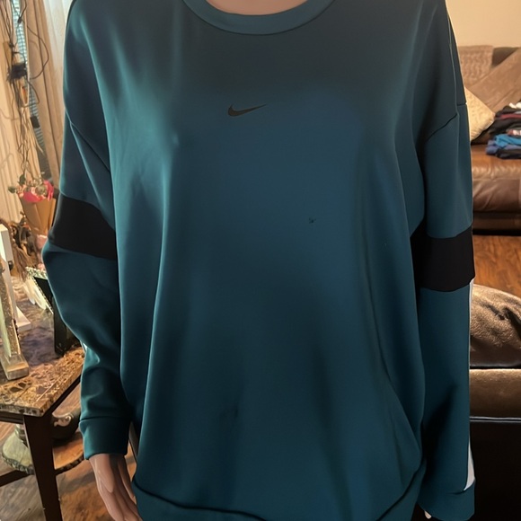 Nike 🤩 - Picture 3 of 4